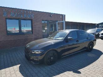 Damaged car BMW 3-serie 320 D M-SPORT ALCANTARA 2022/3