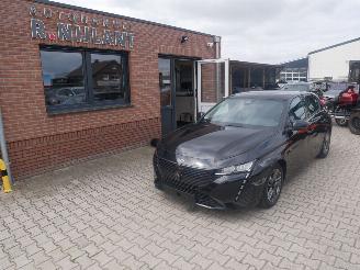Schadeauto Peugeot 308 ACTIVE PACK LED 2022/4