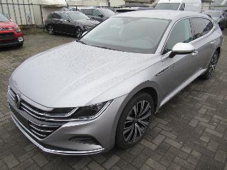 Voiture accidenté Volkswagen Arteon ShootingBrake Plugin-Hybrid Aut. GTE Climatronic Leer Navi Camera Keyless-Go StoelVerwarming E.Stoelen 2023/5