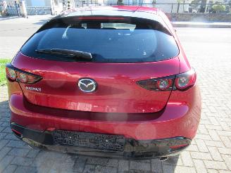 Vaurioauto  passenger cars Mazda 3 2.0 Skyactiv-G AUT. MildHybrid  Climatronic Navi Camera Headup-Display StoelVerwarming 2022/1