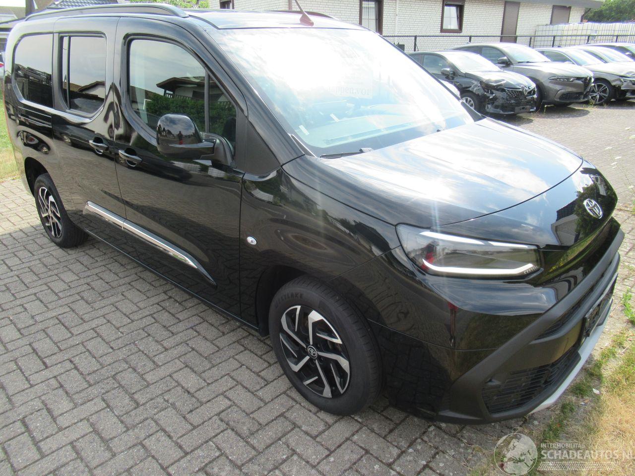 Toyota ProAce Proace City 1.5D 130pk AUT. Lang 7-Zits Climatronic Navi Camera Stoel/StuurVerwarming Keyless-Go