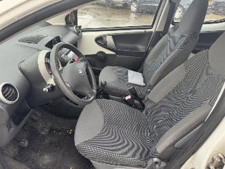 Peugeot 107 1.0 Blue Lease picture 5