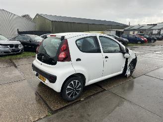 Peugeot 107 1.0 Blue Lease picture 3