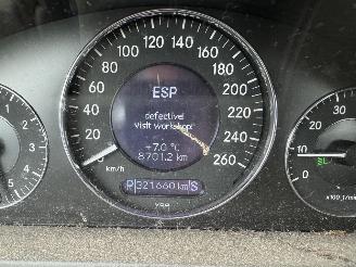 Mercedes E-klasse 240 Elegance picture 7