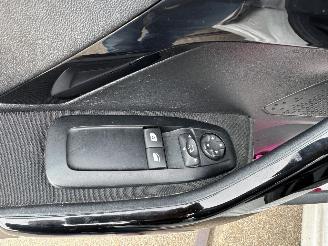 Peugeot 208 1.2 VTI Envy picture 6