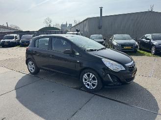 Opel Corsa 1.2 16v Berlin 5drs picture 2