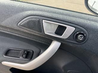 Ford Fiesta 1.25 Titanium picture 6