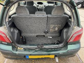 Toyota Yaris 1.0 16v  VVT-i Sol picture 10