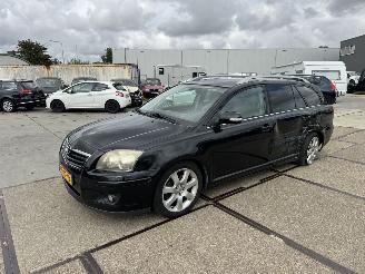 Schadeauto Toyota Avensis 2.0 VVTi WAGON 2006/9