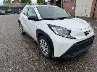 uszkodzony samochody osobowe Toyota Aygo X Play 2025/11