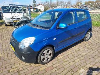 Unfallwagen Kia Picanto 1.0 i + apk 2010/6