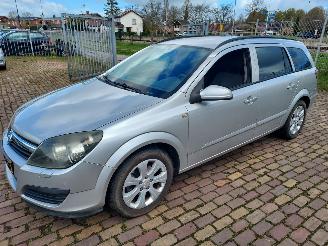 skadebil auto Opel Astra 1.6 + Apk VASTE PRIJS  550 euro 2007/2