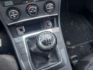 Volkswagen Passat 1.6 FSI Trendline Sedan 6 bak picture 9
