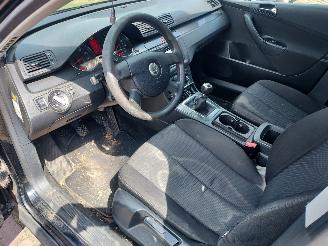 Volkswagen Passat 1.6 FSI Trendline Sedan 6 bak picture 6