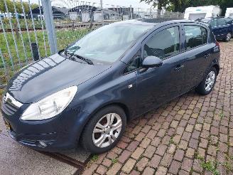 krockskadad bil auto Opel Corsa 1.4 Enjoy  5 deurs 2009/10