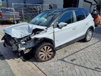Vaurioauto  passenger cars Seat Arona  2022/2