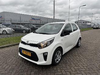 Unfallwagen Kia Picanto 1.0  AIRCO Euro6 2019/5