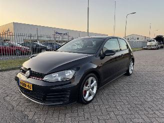 krockskadad bil auto Volkswagen Golf 2.0 GTI 2013/6