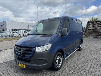 Vaurioauto  commercial vehicles Mercedes Sprinter 311 CDI Automaat  NAVI Euro6 2020/3
