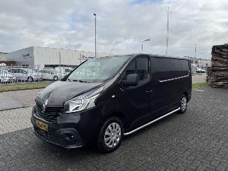 Vaurioauto  commercial vehicles Renault Trafic 1.6 DCI L2H1 Airco - NAVI 2018/9