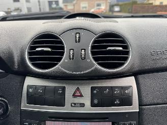 Mercedes CLK 200 K  CABRIOLET  Avantgarde picture 19