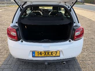 Citroën DS3 1.6 e-HDI So Chic NAVI picture 15