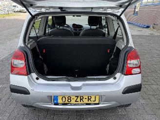 Renault Twingo 1.2 Athentique AIRCO picture 14