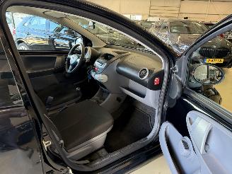 Toyota Aygo 1.0 12V AIRCO picture 17