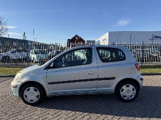 Toyota Yaris 1.0 VVT-i picture 2