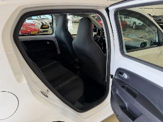 Volkswagen Up! 1.0 High Up AUTOMAAT picture 23