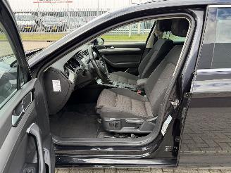Volkswagen Passat 1.6 TDI 88Kw DSG Clima - Navi picture 11