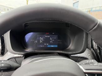 Volvo Xc-60 2.0 T8 AWD Plug-in Hybrid Black Edition picture 19