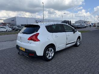 Peugeot 3008 2.0 HDI Hybrid4  Clima - Navi picture 8
