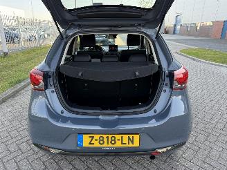 Mazda 2 1.5 SkyActive G90 Homura picture 18