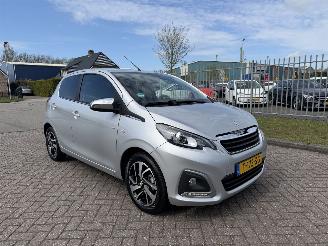 Damaged car Peugeot 108 1.0  53kw Allure  AIRCO 2019/8