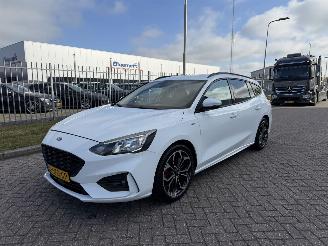 skadebil auto Ford Focus 1.0 EcoBoost Hybrid ST Line 2021/4
