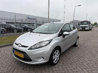 skadebil auto Ford Fiesta 1.25 60kw AIRCO 2010/1