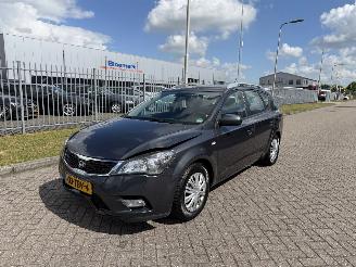 Auto incidentate Kia Cee d Sporty wagon 1.4 CVVT 77Kw AIRCO 2012/2