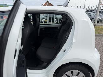 Volkswagen Up! 1.0 48kw Clima - Euro6 picture 15