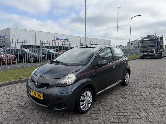škoda osobní automobily Toyota Aygo 1.0 50Kw AIRCO 2011/1