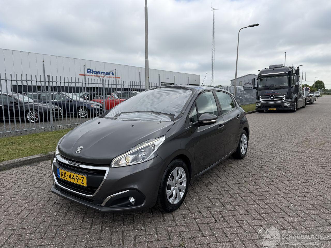 Peugeot 208 1.6 HDI 74Kw Navi - Airco