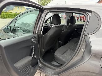 Peugeot 208 1.6 HDI 74Kw Navi - Airco picture 18