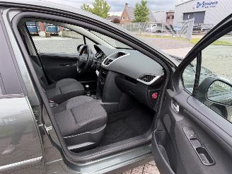 Peugeot 207 1.4 VTi Style AIRCO picture 23