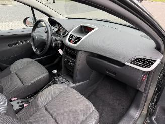 Peugeot 207 1.4 VTi Style AIRCO picture 25