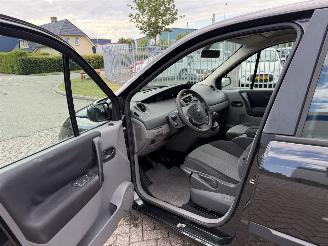 Renault Scenic 1.6 16V 82Kw Clima picture 11