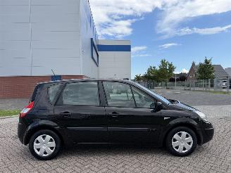 Renault Scenic 1.6 16V 82Kw Clima picture 5