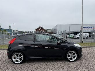 Ford Fiesta 1.6 Sport picture 2