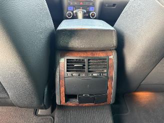 Volkswagen Touareg 3.0 V6 TDI 165Kw Clima - Luchtvering picture 16