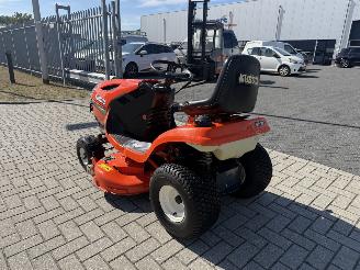 Kubota  T1670 Zitmaaier picture 3
