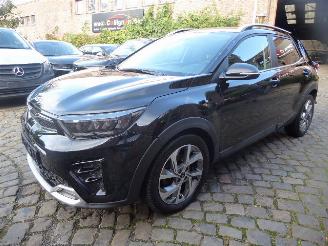 krockskadad bil auto Kia Stonic Drive 2022/2